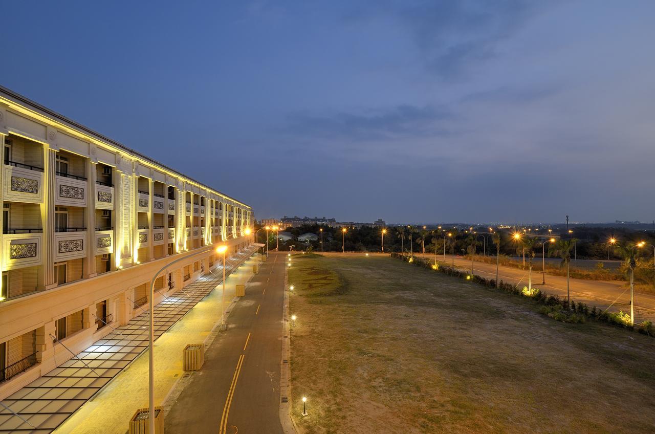 Hoya Resort Hotel Chiayi Buitenkant foto